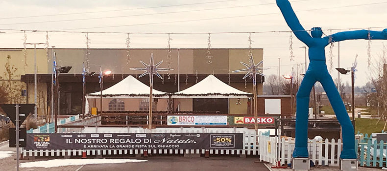 All’Alessandria Retail Park è arrivata la pista di pattinaggio su ghiaccio